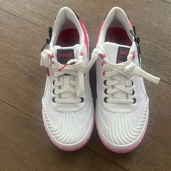 Classic limited edition Karl lagerfeld puma collab - Picture 1 of 2